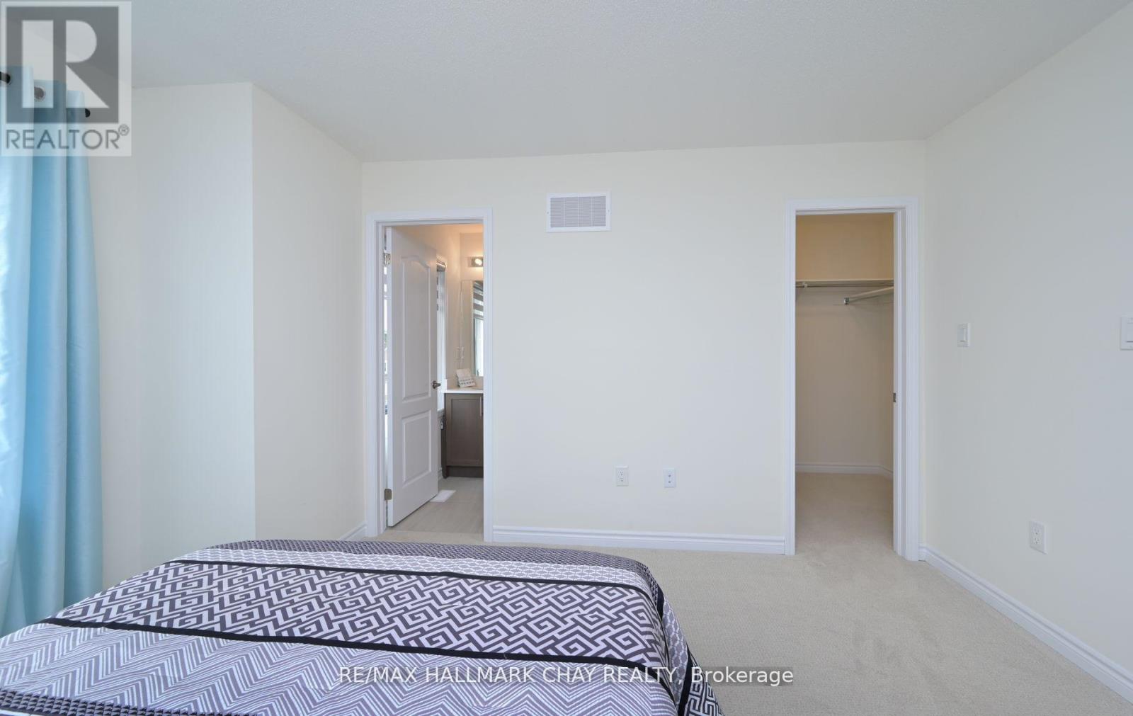 22 Abby Drive, Wasaga Beach, Ontario  L9Z 0K2 - Photo 12 - S12447871