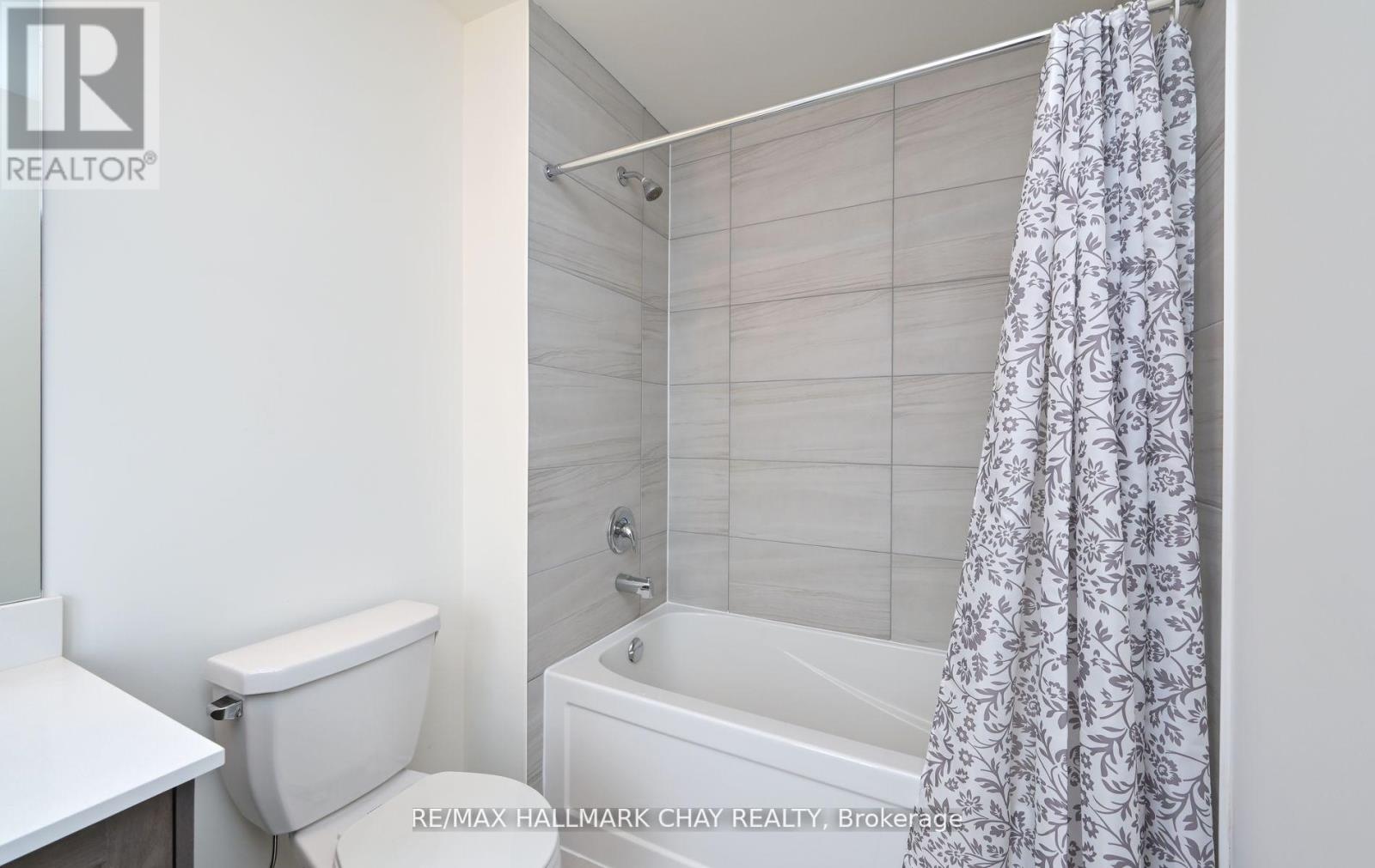 22 Abby Drive, Wasaga Beach, Ontario  L9Z 0K2 - Photo 17 - S12447871