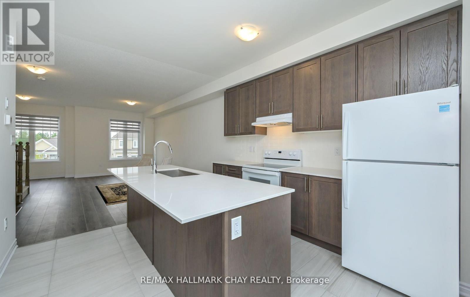 22 Abby Drive, Wasaga Beach, Ontario  L9Z 0K2 - Photo 4 - S12447871
