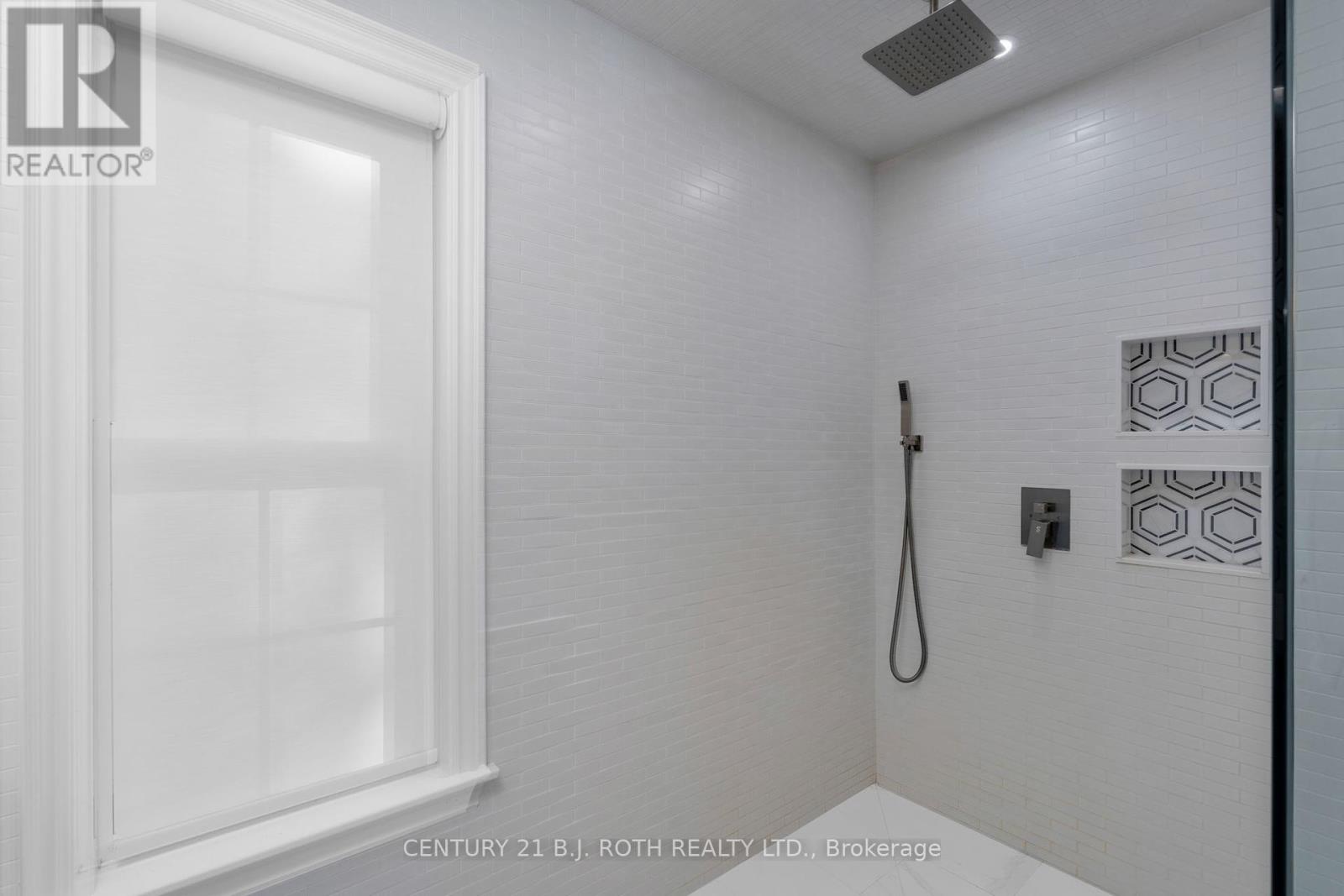 2710 Portage Trail, Springwater, Ontario  L9X 0J3 - Photo 21 - S12447878