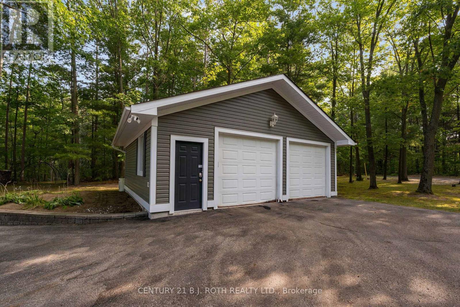 2710 Portage Trail, Springwater, Ontario  L9X 0J3 - Photo 3 - S12447878