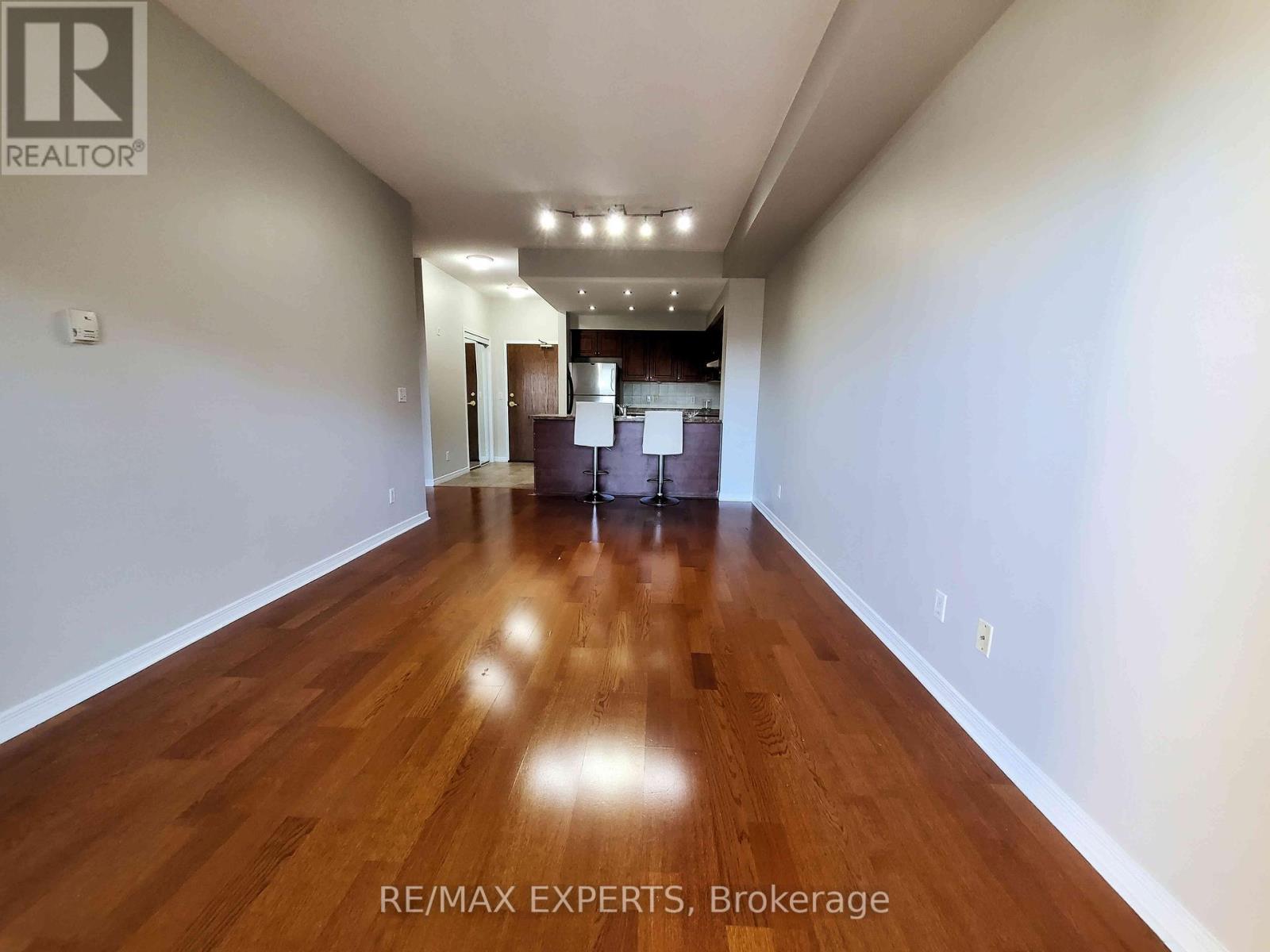 416 - 2 Maison Parc Court, Vaughan, Ontario  L4J 9K4 - Photo 6 - N12447737