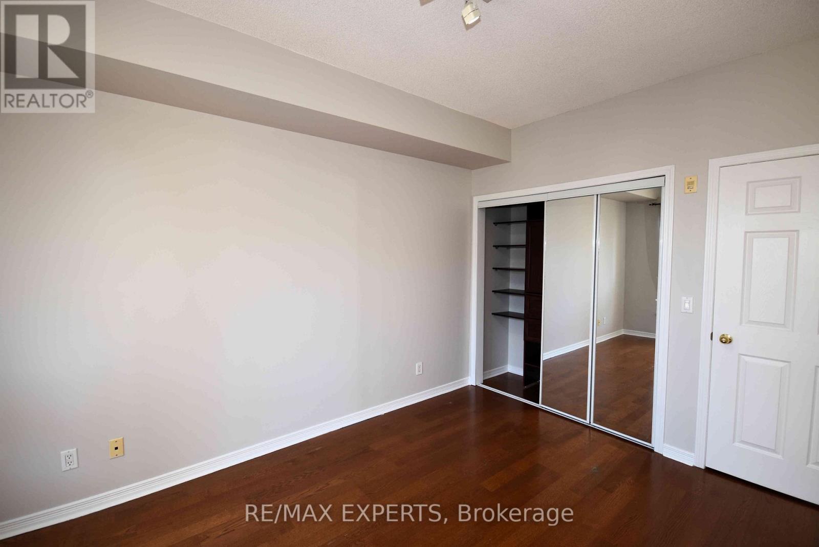 416 - 2 Maison Parc Court, Vaughan, Ontario  L4J 9K4 - Photo 18 - N12447737