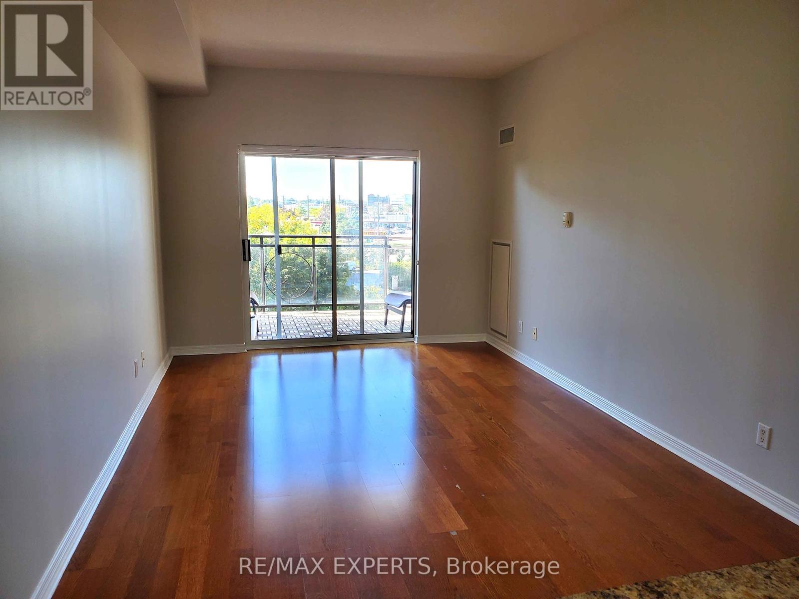 416 - 2 Maison Parc Court, Vaughan, Ontario  L4J 9K4 - Photo 7 - N12447737