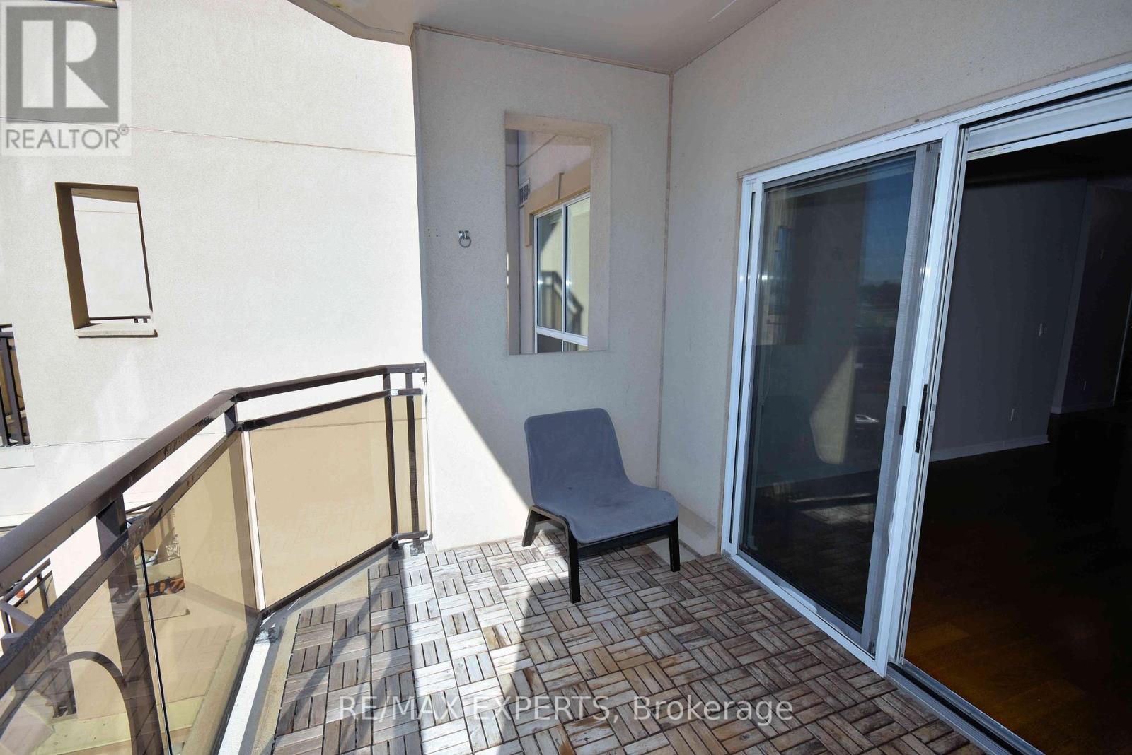 416 - 2 Maison Parc Court, Vaughan, Ontario  L4J 9K4 - Photo 21 - N12447737