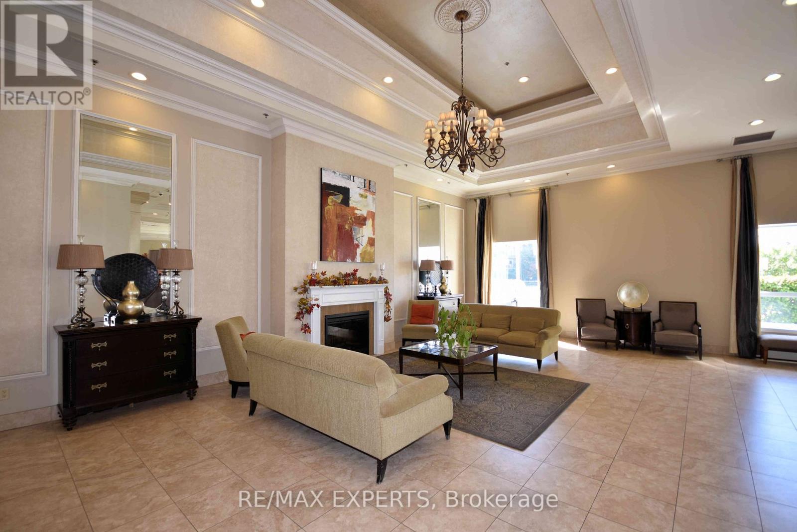 416 - 2 Maison Parc Court, Vaughan, Ontario  L4J 9K4 - Photo 3 - N12447737