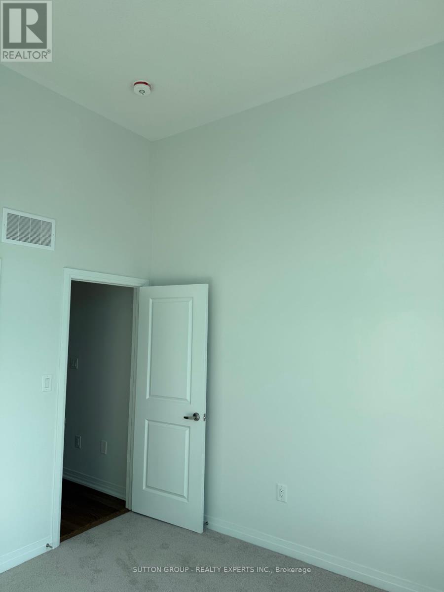 6 Raja Street, Brampton, Ontario  L6P 3K8 - Photo 31 - W12368800