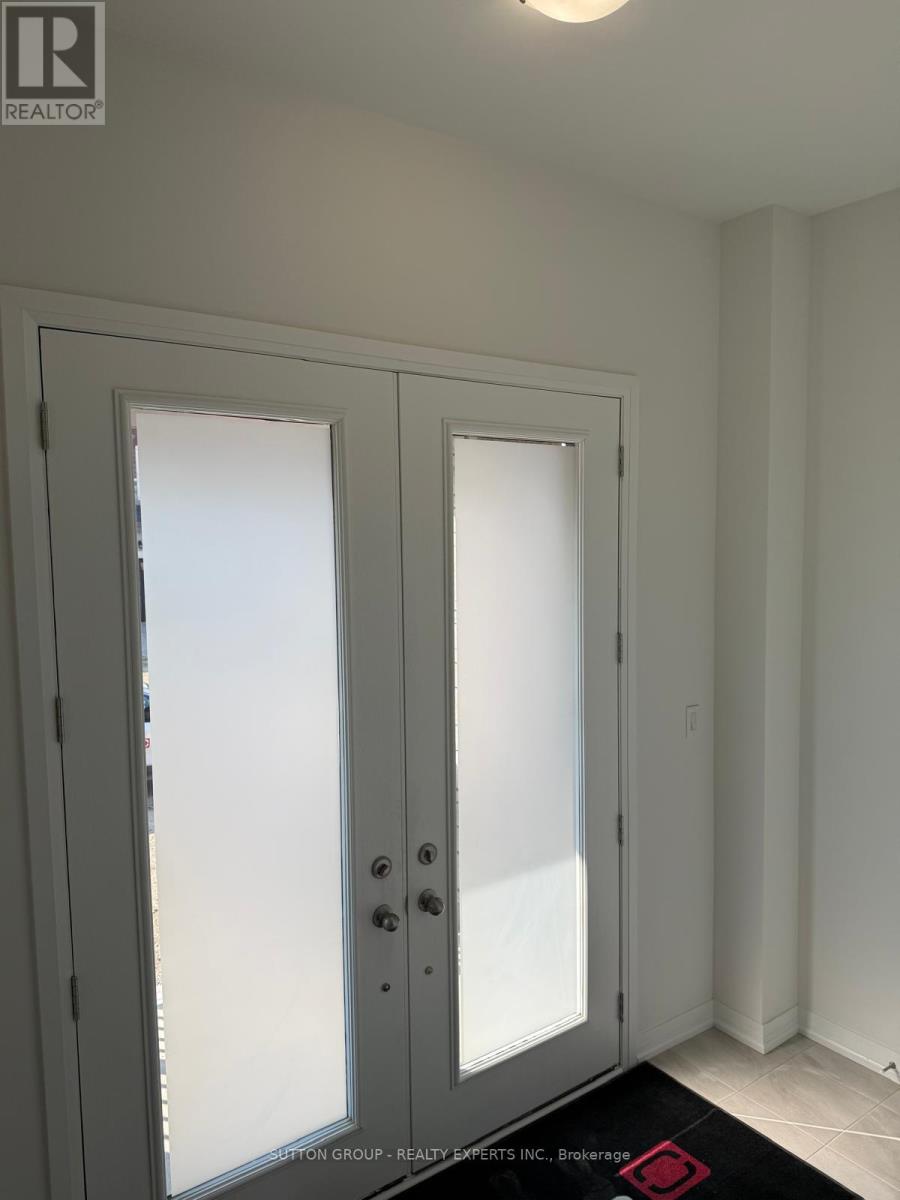 6 Raja Street, Brampton, Ontario  L6P 3K8 - Photo 14 - W12368800