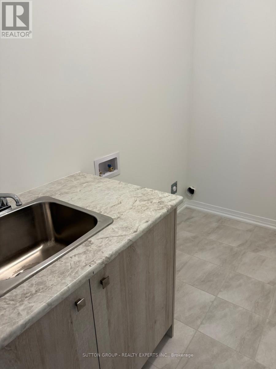 6 Raja Street, Brampton, Ontario  L6P 3K8 - Photo 15 - W12368800