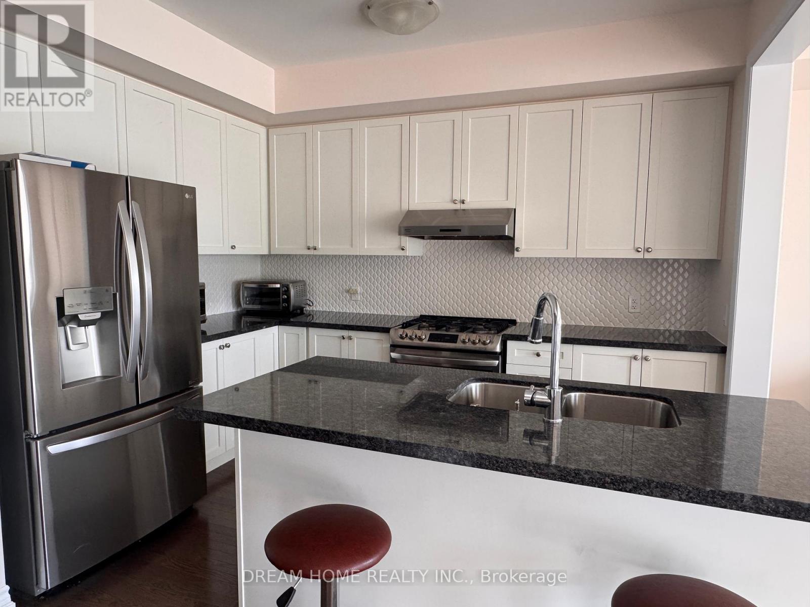 3048 Cascade Common, Oakville, Ontario  L6H 7E3 - Photo 11 - W12446750