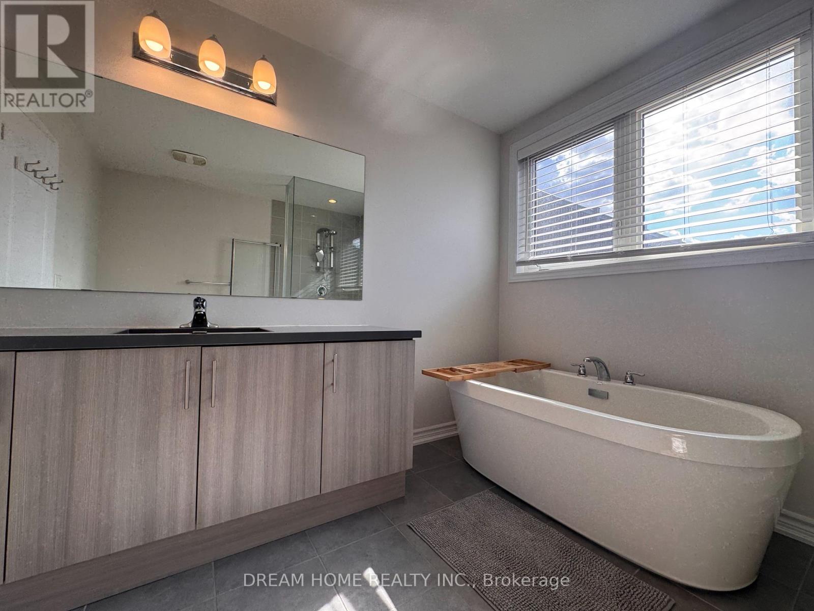 3048 Cascade Common, Oakville, Ontario  L6H 7E3 - Photo 21 - W12446750