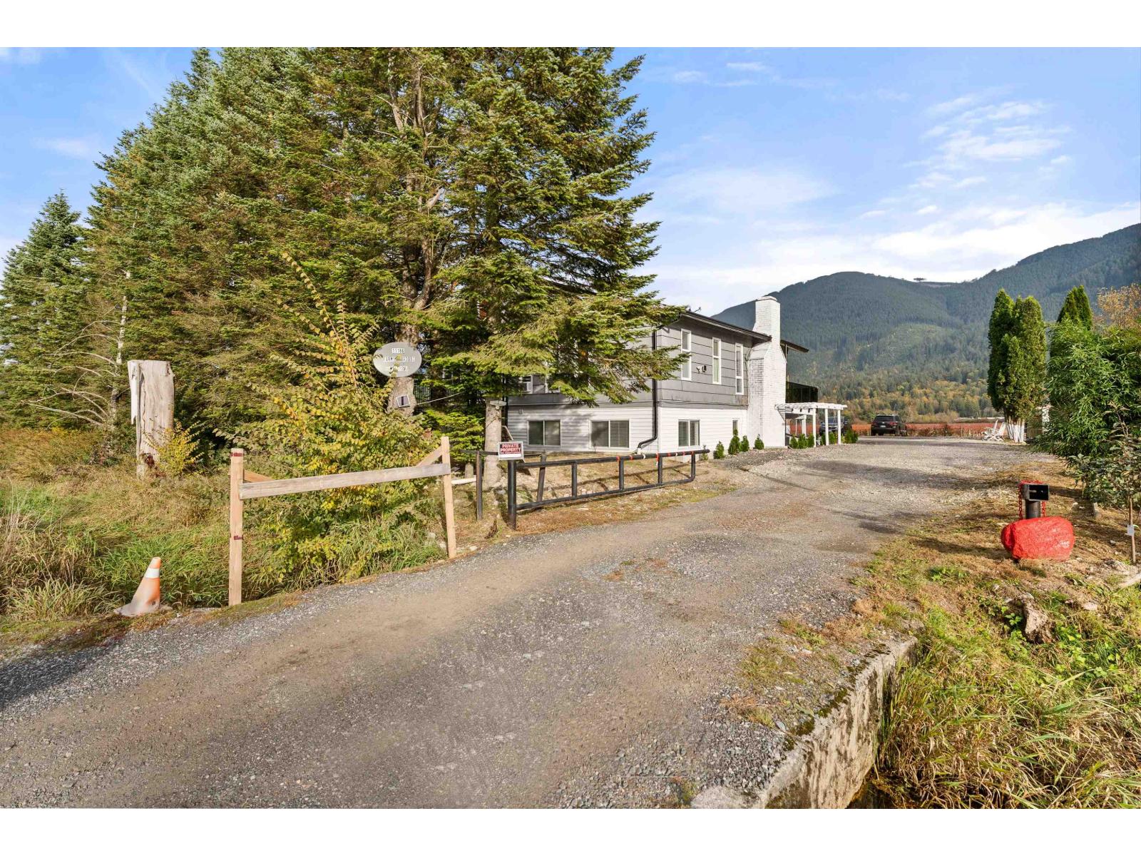 11186 Farms Road, Mission, British Columbia  V2V 4J1 - Photo 3 - R3012240
