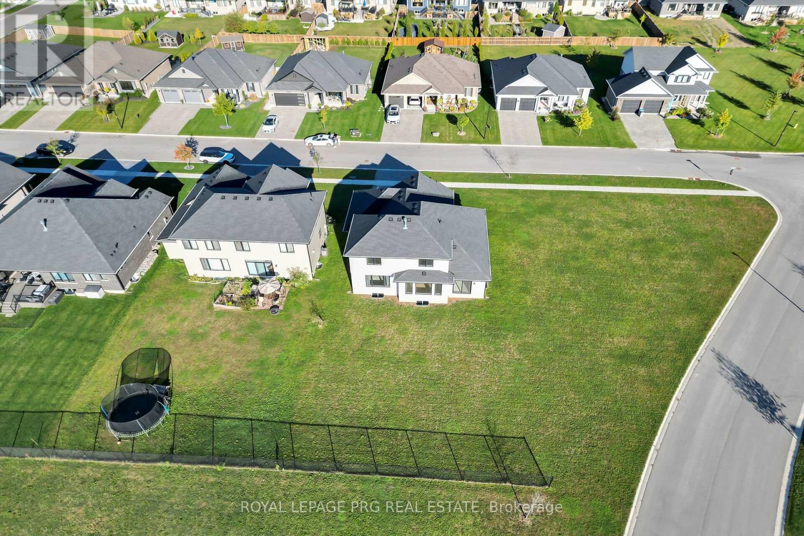 649 Tull Street, Strathroy-Caradoc, Ontario  N0L 1W0 - Photo 45 - X12447775
