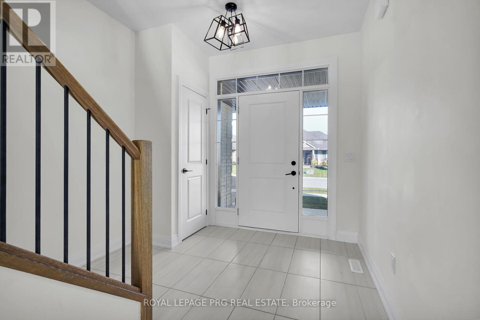 649 Tull Street, Strathroy-Caradoc, Ontario  N0L 1W0 - Photo 7 - X12447775