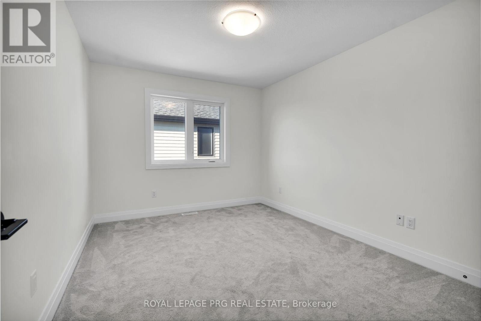 649 Tull Street, Strathroy-Caradoc, Ontario  N0L 1W0 - Photo 30 - X12447775