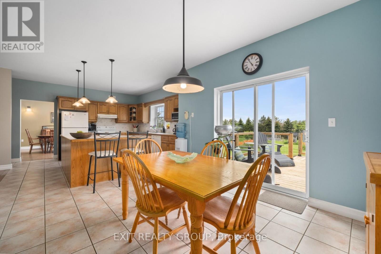 830 County Rd 20, Prince Edward County (Wellington), Ontario  K0K 3L0 - Photo 24 - X12447926