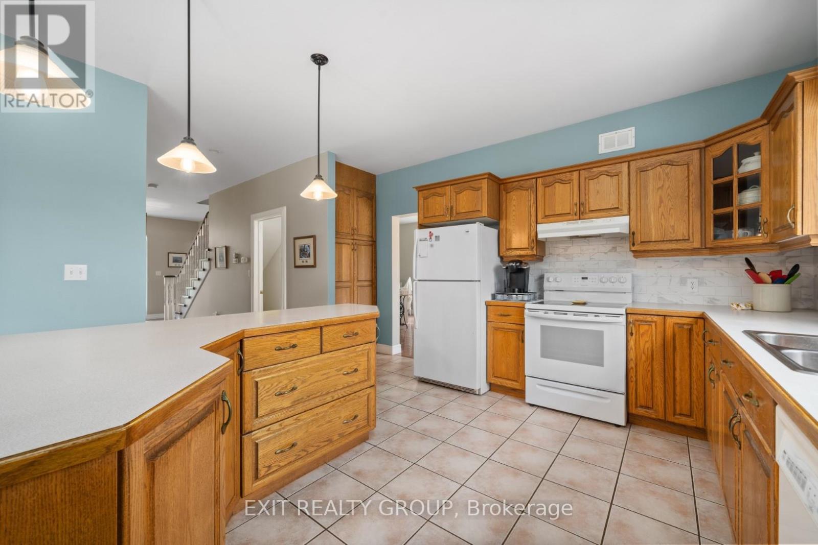 830 County Rd 20, Prince Edward County (Wellington), Ontario  K0K 3L0 - Photo 25 - X12447926