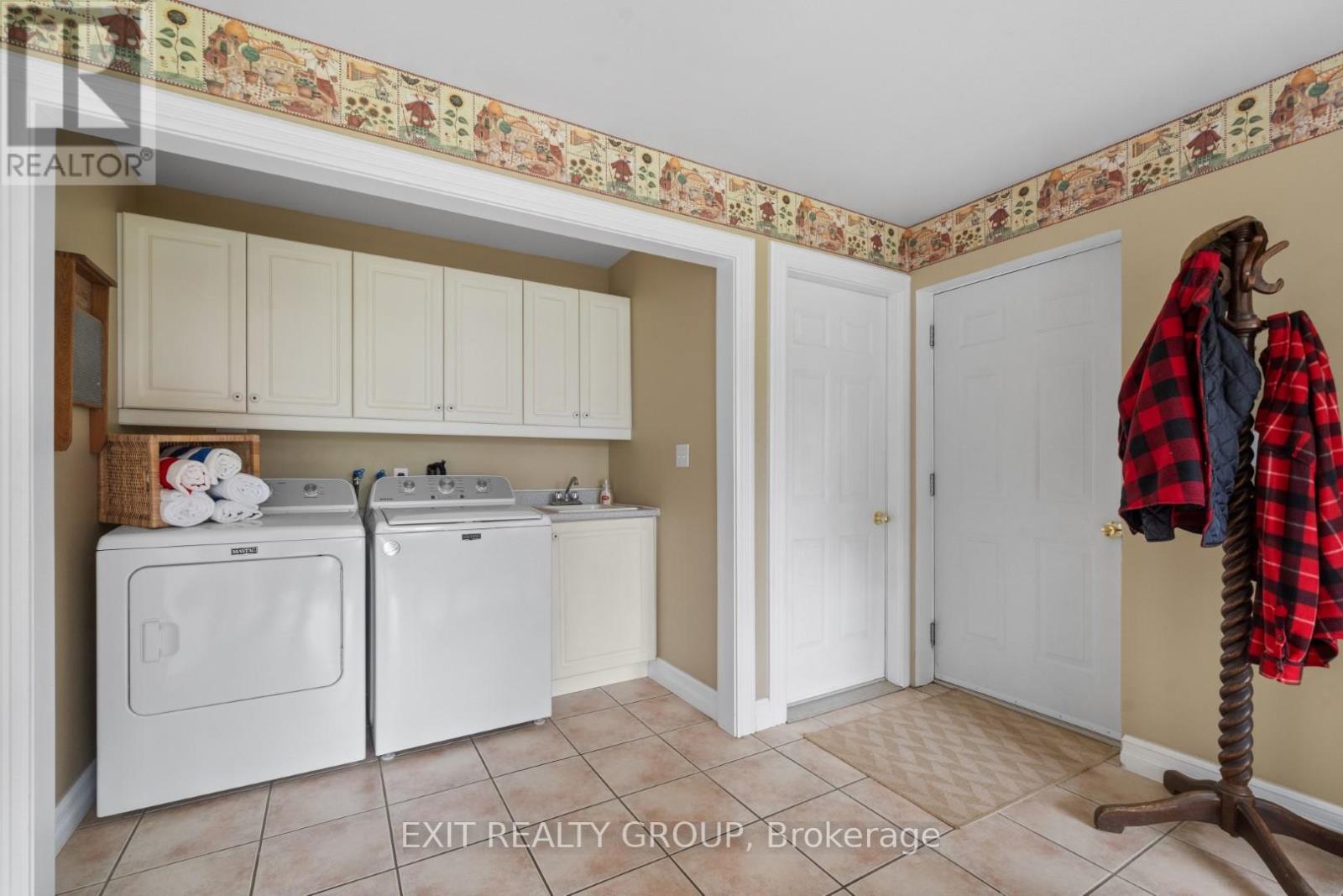 830 County Rd 20, Prince Edward County (Wellington), Ontario  K0K 3L0 - Photo 29 - X12447926