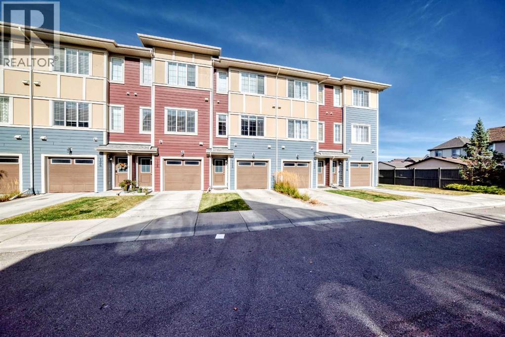 128 Marquis Lane Se, Calgary, Alberta  T3M 2G6 - Photo 1 - A2262078