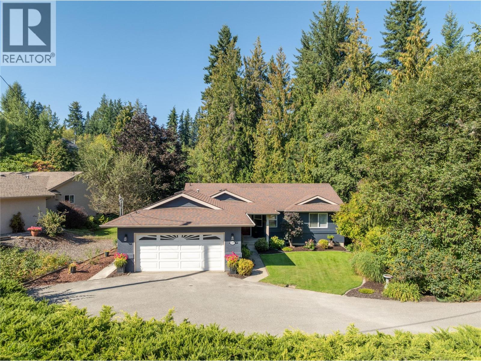 2289 Ta Lana Trail, Sorrento, British Columbia  V0E 2W2 - Photo 4 - 10364507