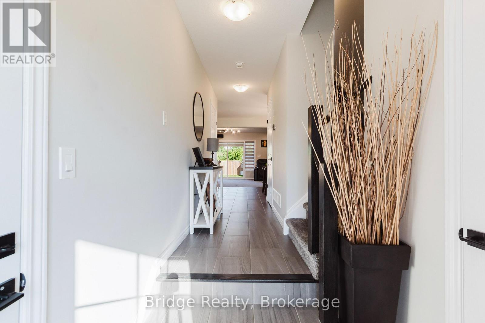 1637 Dunkirk Avenue, Woodstock, Ontario  N4T 0L7 - Photo 6 - X12447110