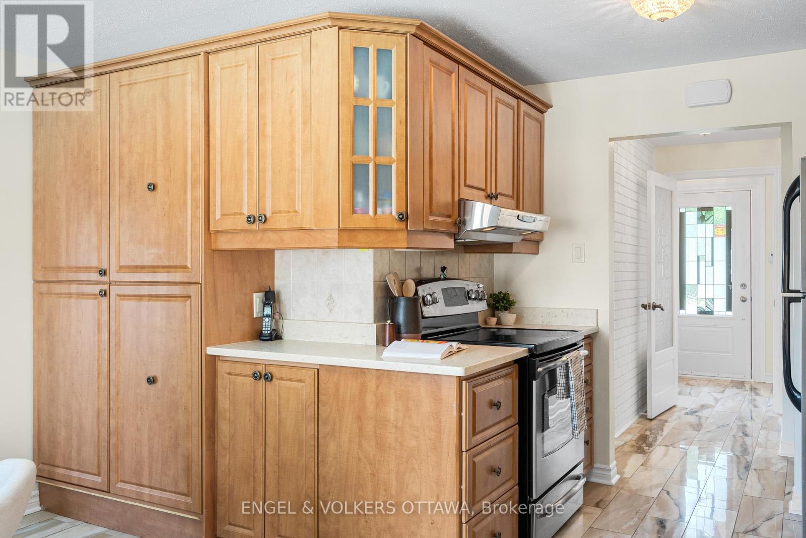 16 Benson Street, Ottawa, Ontario  K2E 5J5 - Photo 17 - X12447912