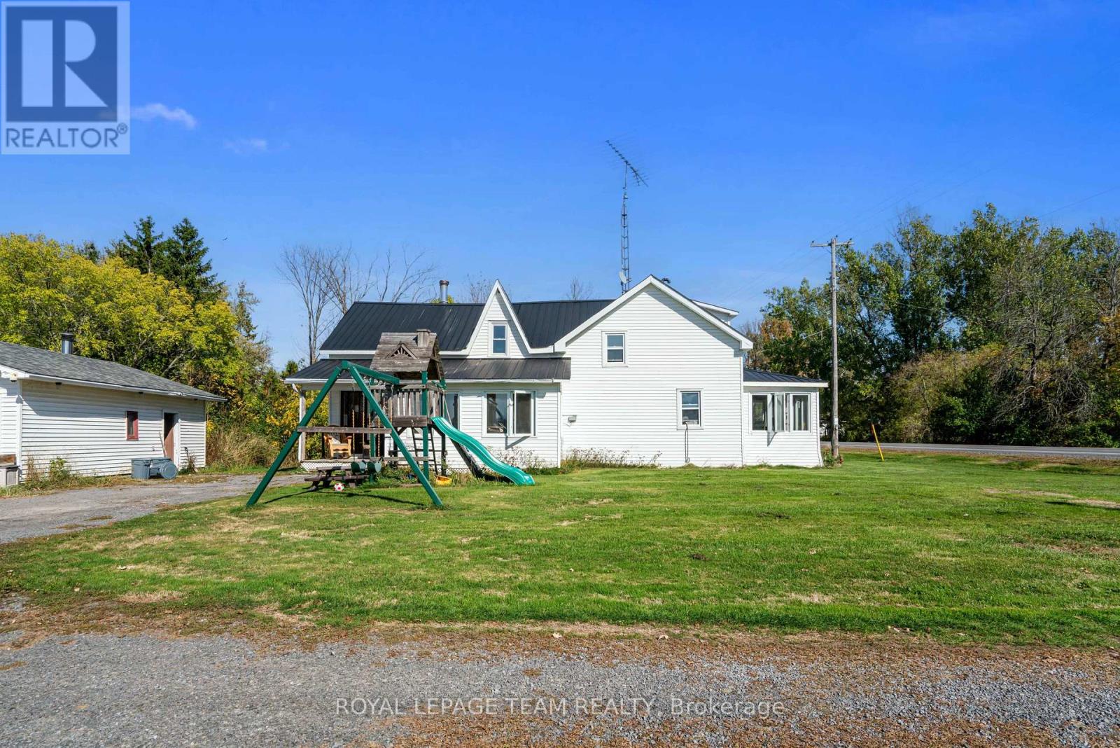 3910 County 7 Road, South Dundas, Ontario  K0C 1H0 - Photo 5 - X12447920