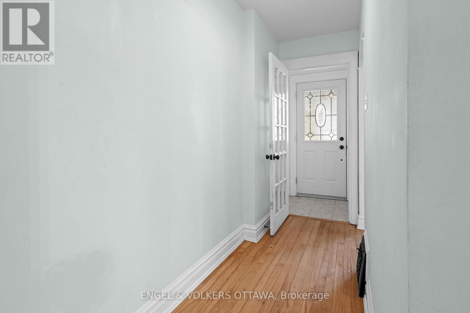 329 Hamilton Avenue S, Ottawa, Ontario  K1Y 1C4 - Photo 3 - X12447962