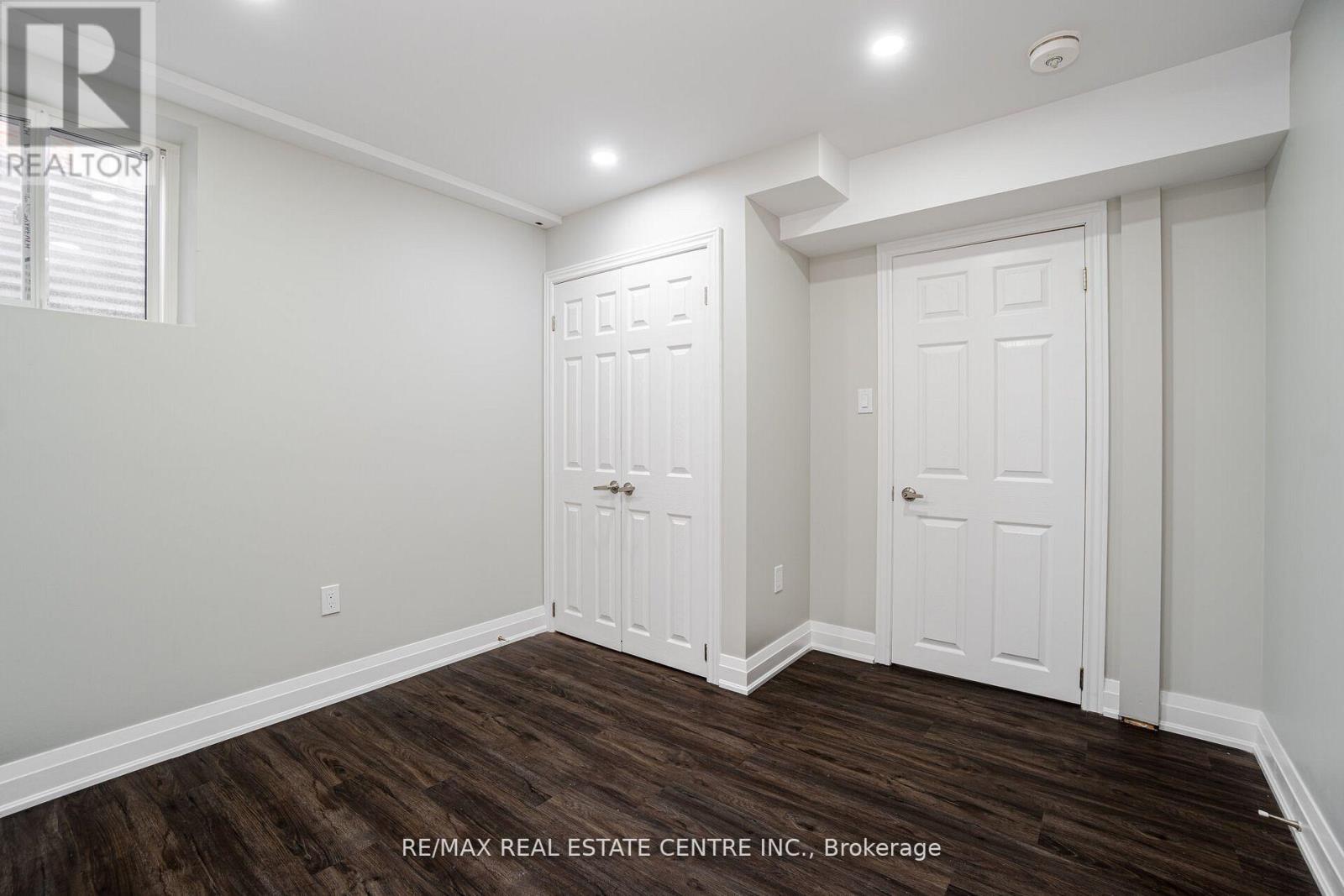 236 Giddings Crescent, Milton, Ontario  L9T 7A7 - Photo 6 - W12447796