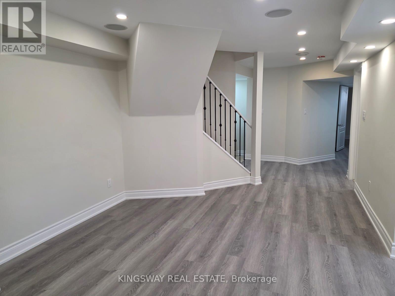 16 Rainy Dale Road, Brampton, Ontario  L6V 4R7 - Photo 7 - W12447811