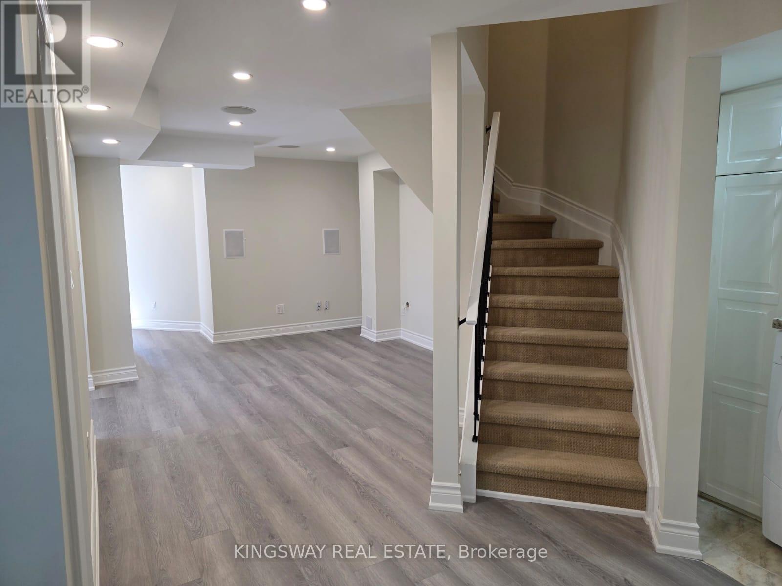 16 Rainy Dale Road, Brampton, Ontario  L6V 4R7 - Photo 8 - W12447811