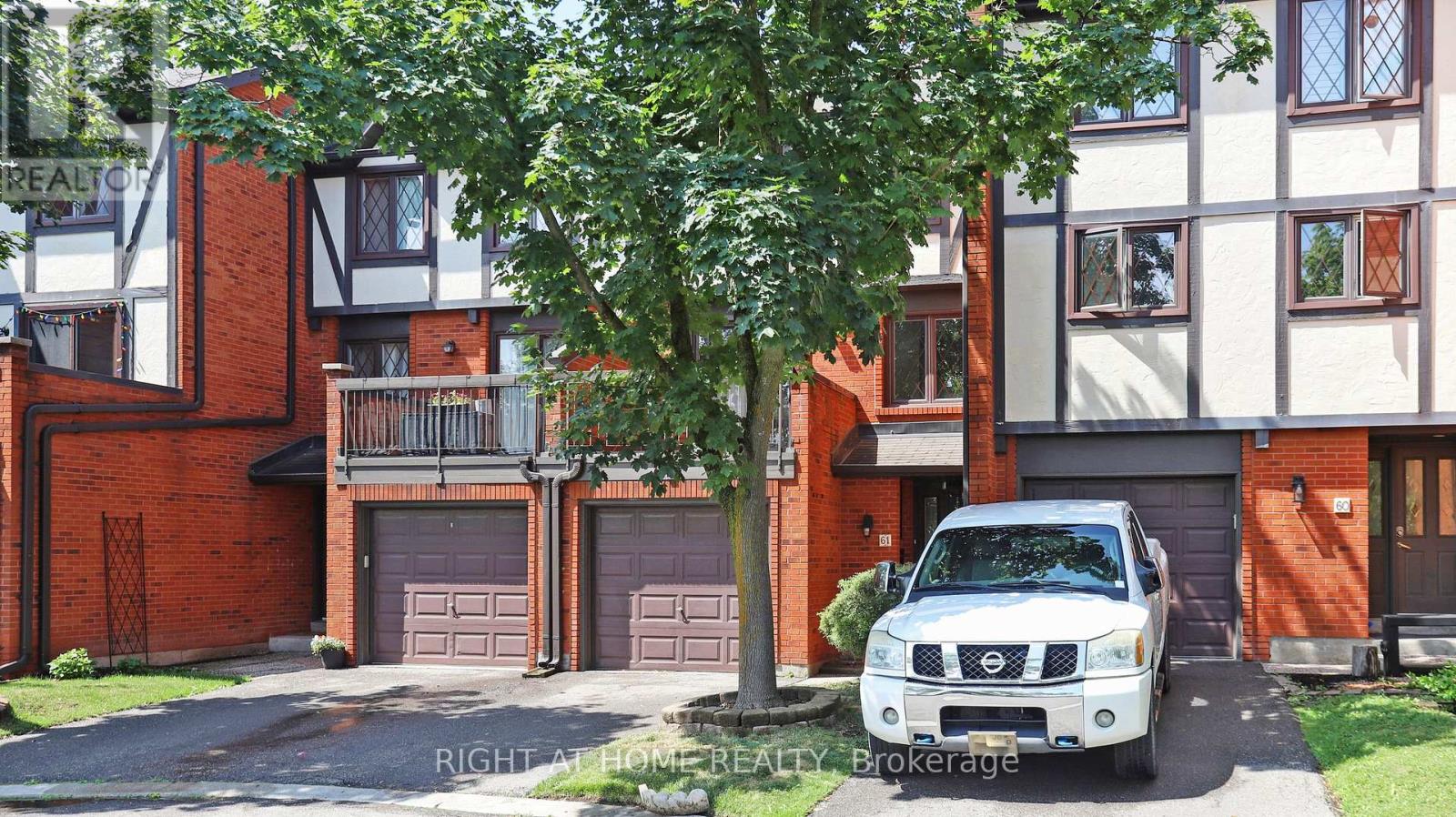 61 - 3360 Council Ring Road, Mississauga (Erin Mills), Ontario  L5L 2E4 - Photo 2 - W12447827