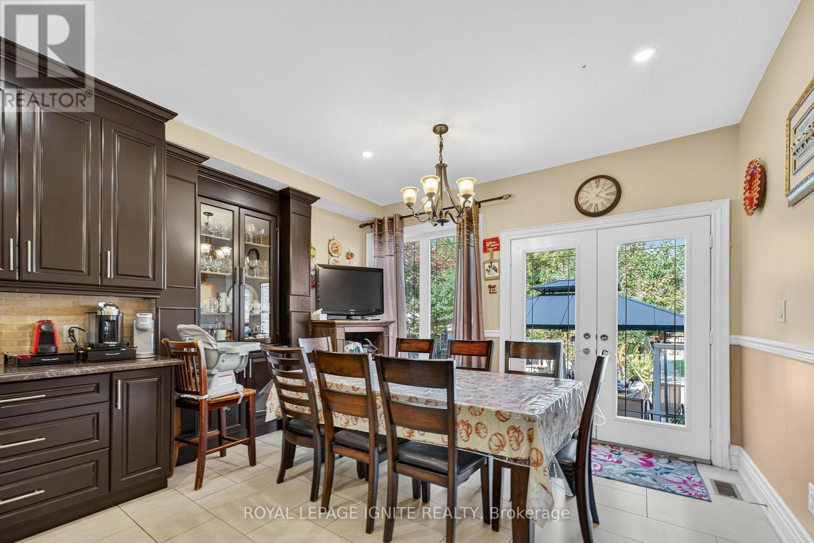46 Lambton Avenue, Toronto, Ontario  M6N 2S1 - Photo 10 - W12447860