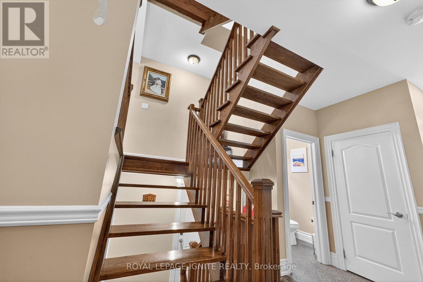 46 Lambton Avenue, Toronto, Ontario  M6N 2S1 - Photo 15 - W12447860