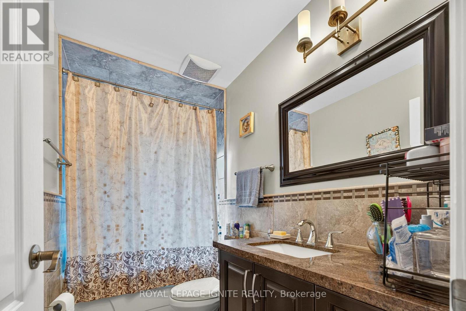 46 Lambton Avenue, Toronto, Ontario  M6N 2S1 - Photo 19 - W12447860