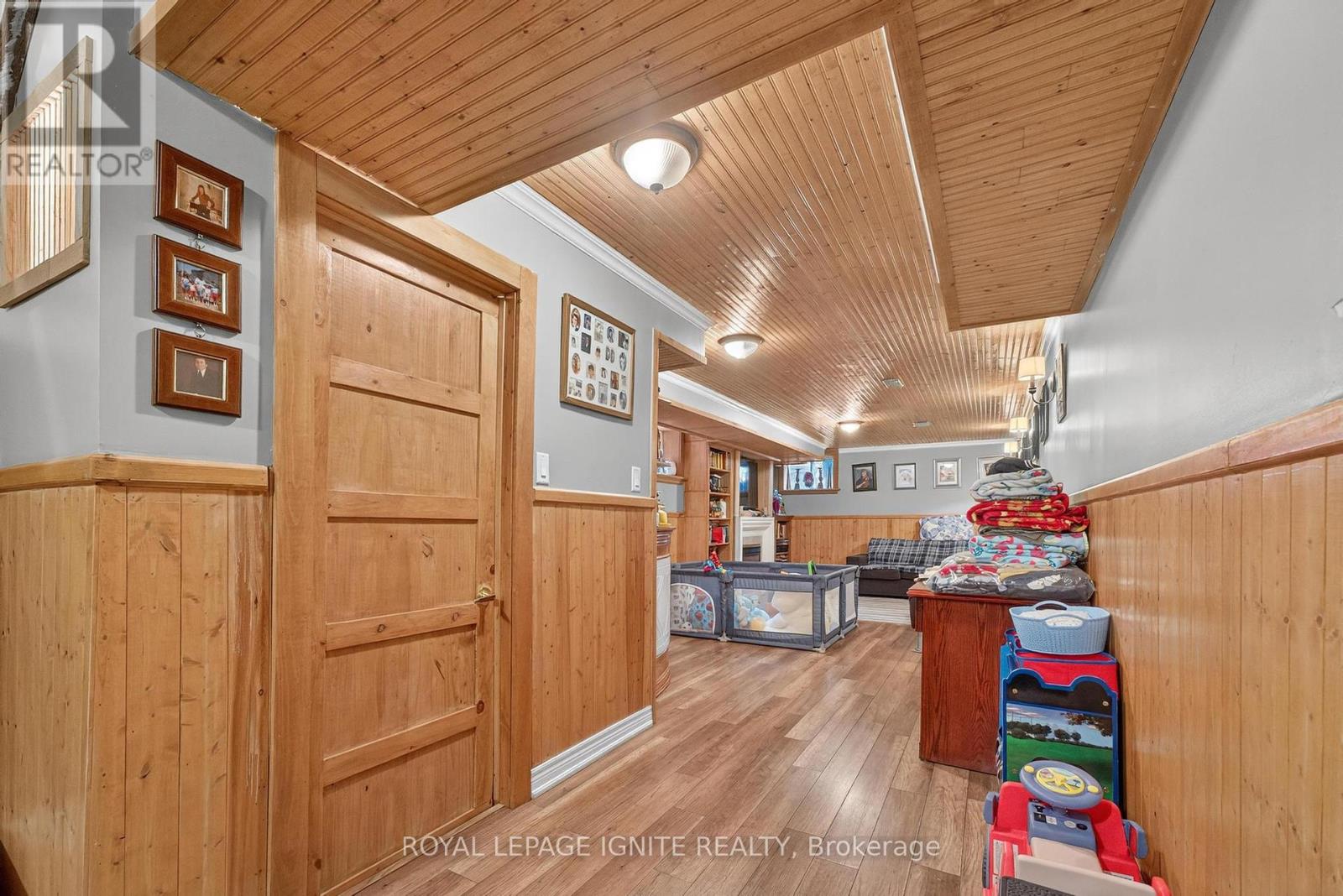 46 Lambton Avenue, Toronto, Ontario  M6N 2S1 - Photo 29 - W12447860