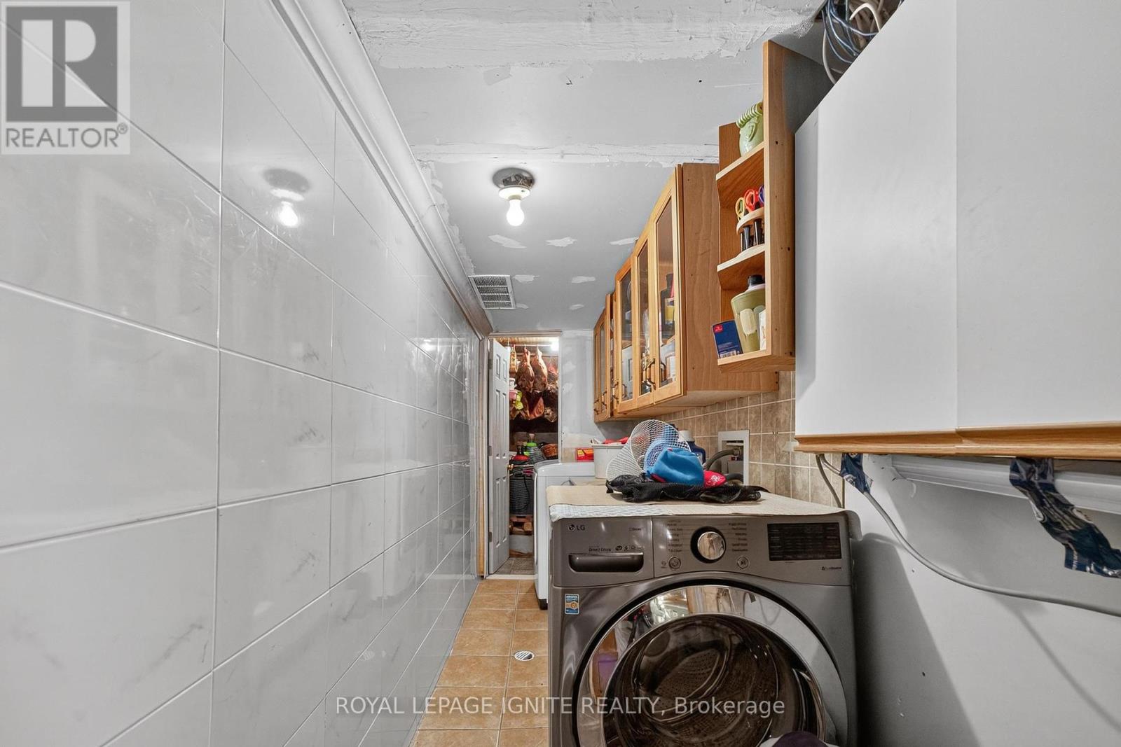 46 Lambton Avenue, Toronto, Ontario  M6N 2S1 - Photo 33 - W12447860