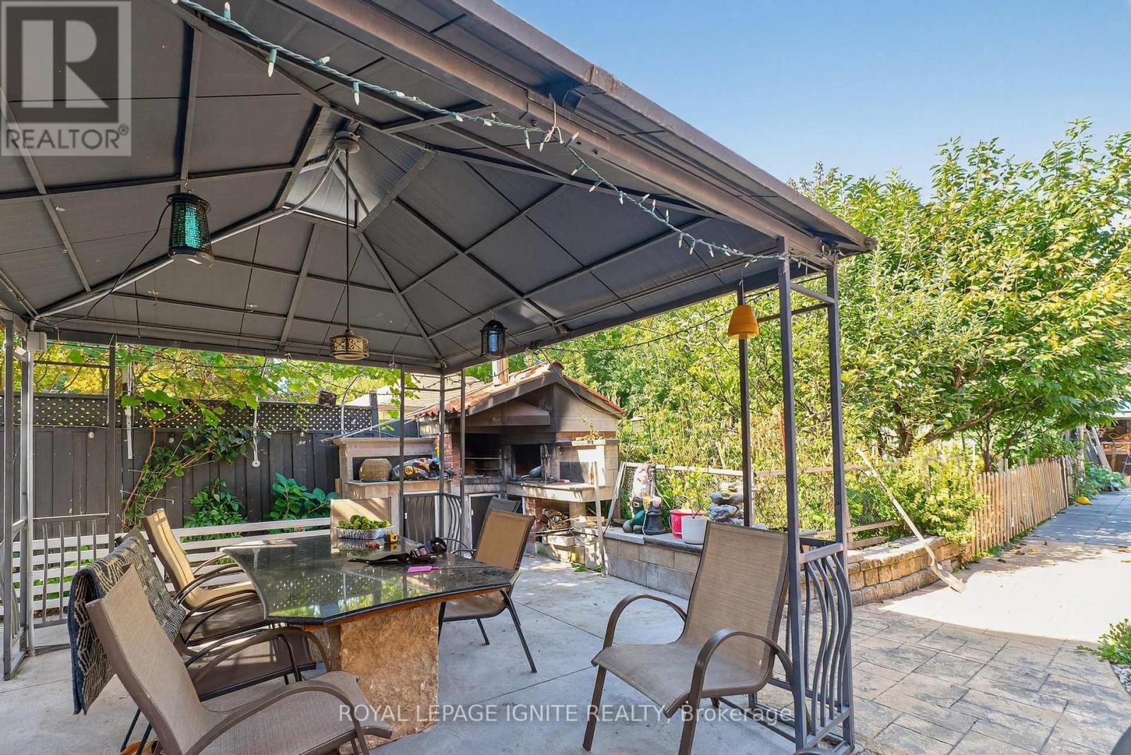46 Lambton Avenue, Toronto, Ontario  M6N 2S1 - Photo 36 - W12447860