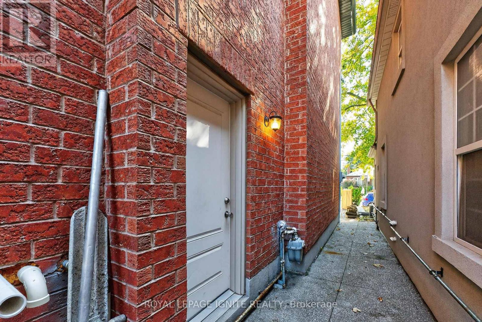 46 Lambton Avenue, Toronto, Ontario  M6N 2S1 - Photo 46 - W12447860