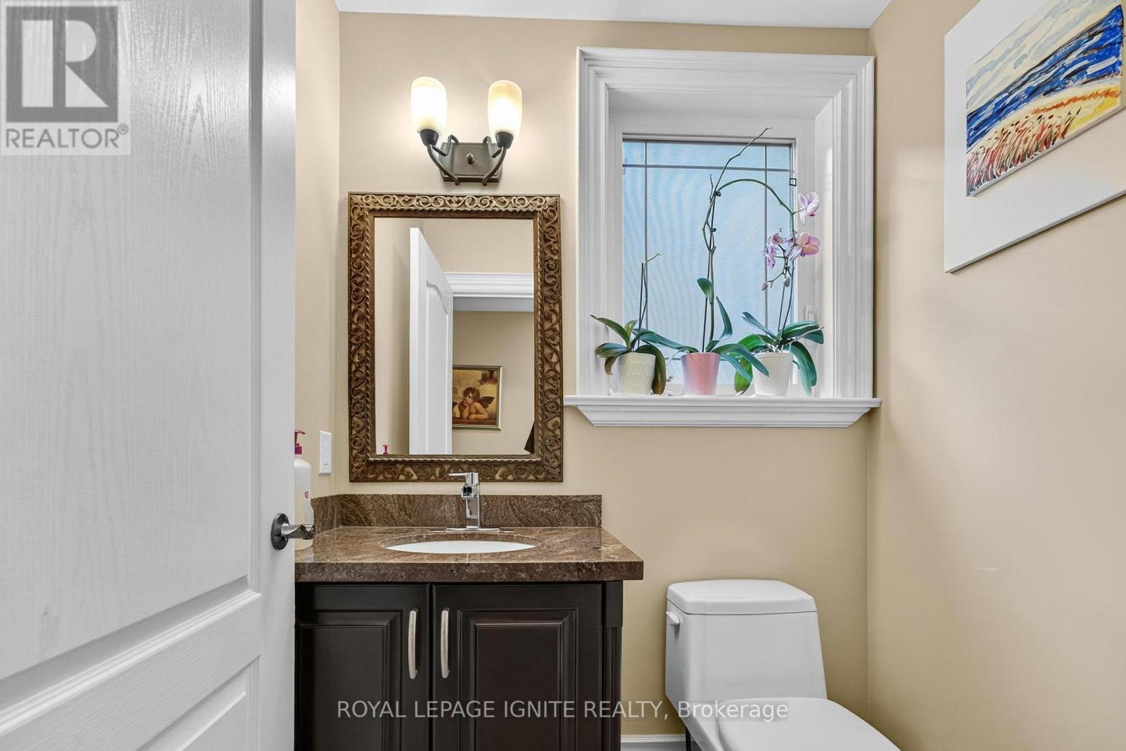 46 Lambton Avenue, Toronto, Ontario  M6N 2S1 - Photo 5 - W12447860