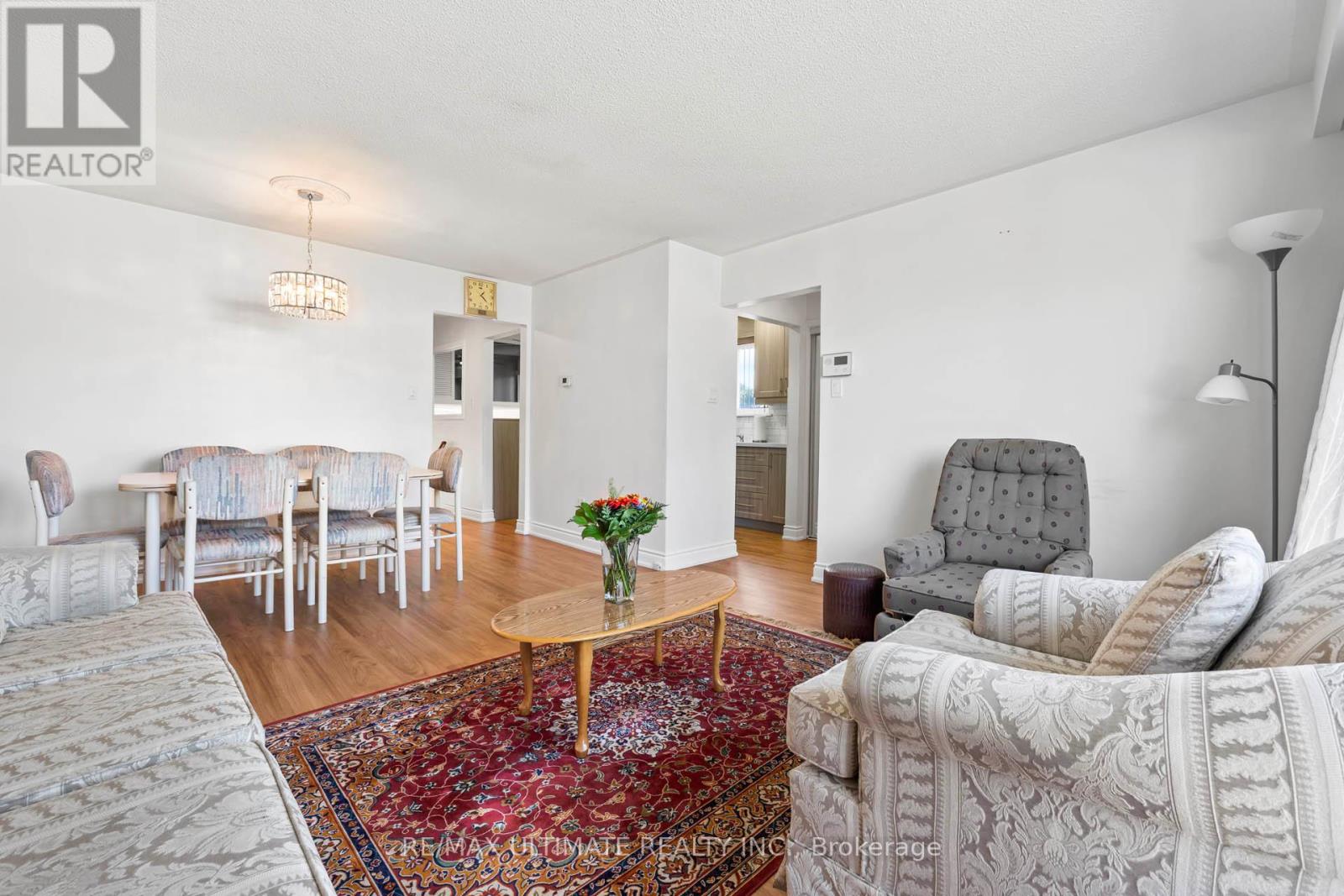33 Forsythia Road, Brampton (Southgate), Ontario  L6T 2G2 - Photo 11 - W12447868