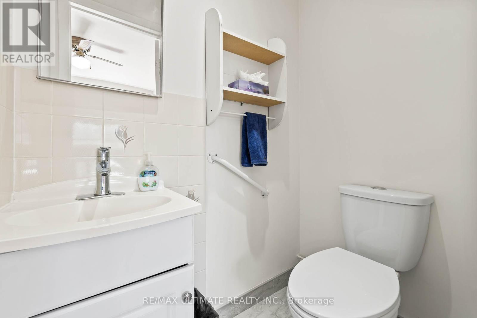 33 Forsythia Road, Brampton (Southgate), Ontario  L6T 2G2 - Photo 17 - W12447868