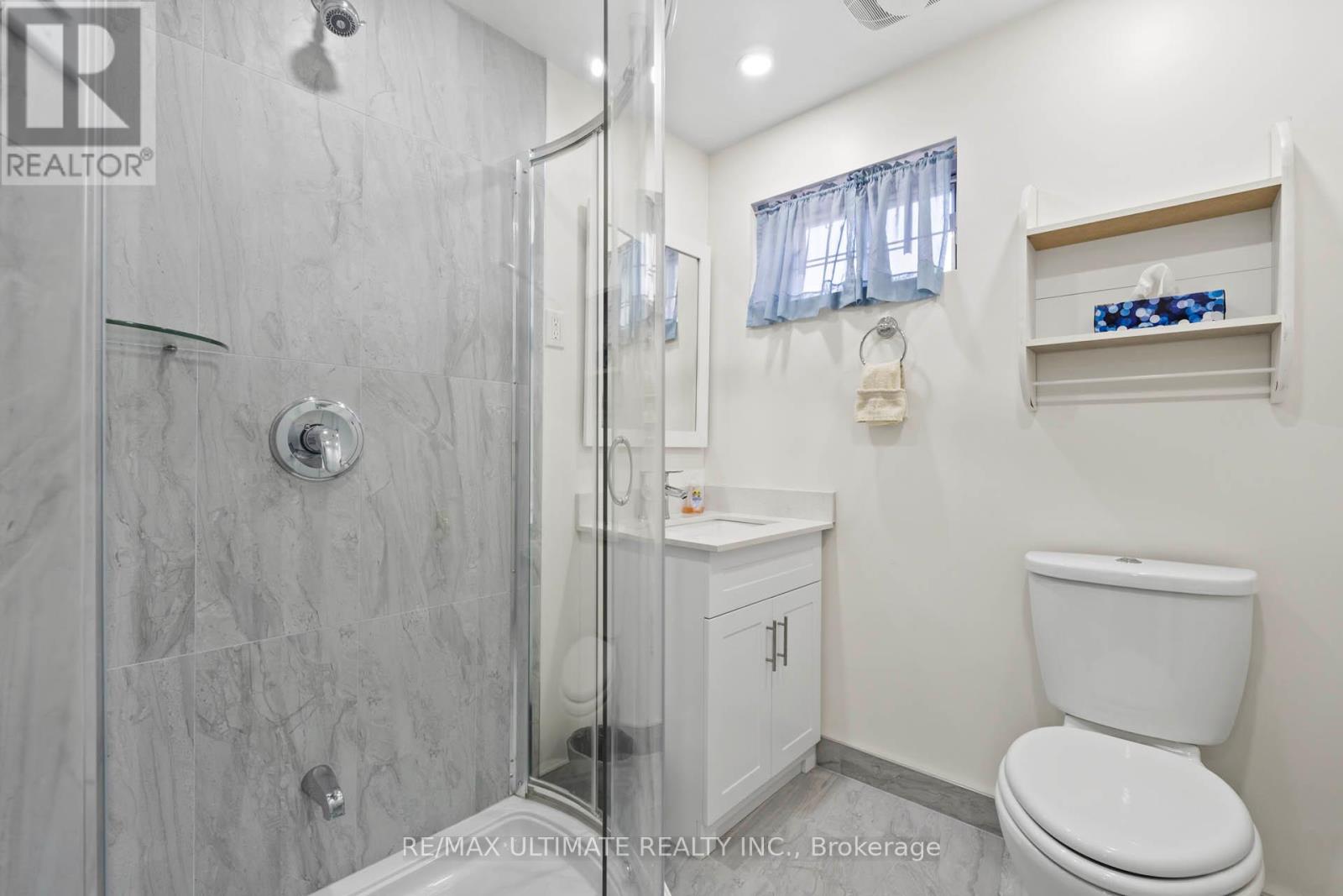 33 Forsythia Road, Brampton (Southgate), Ontario  L6T 2G2 - Photo 25 - W12447868