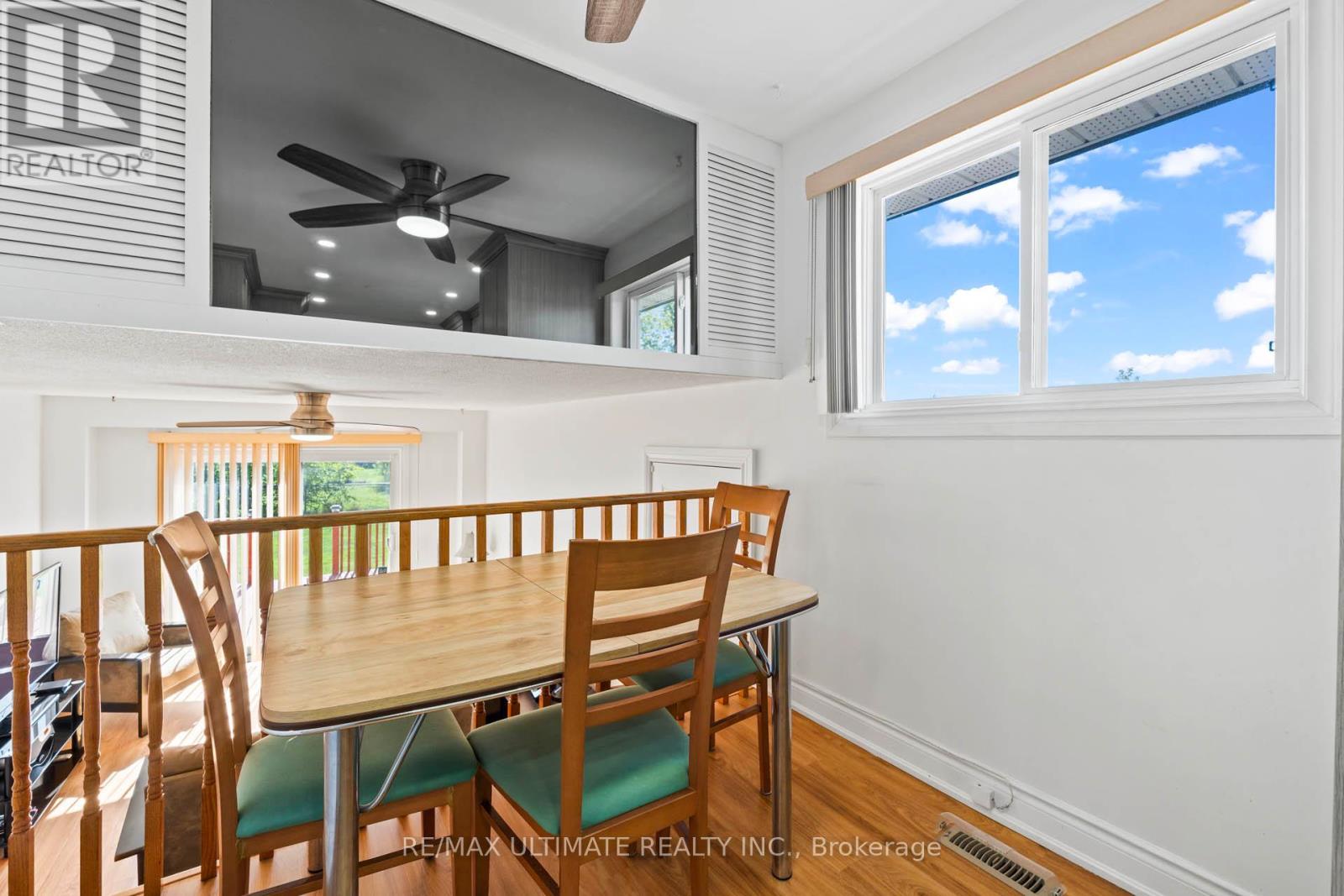 33 Forsythia Road, Brampton (Southgate), Ontario  L6T 2G2 - Photo 8 - W12447868
