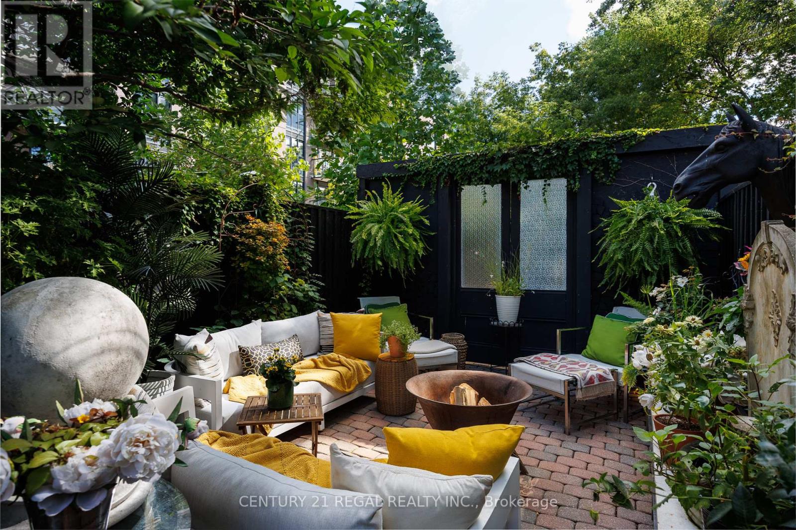 723 Durie Street, Toronto, Ontario  M6S 3H4 - Photo 10 - W12447909