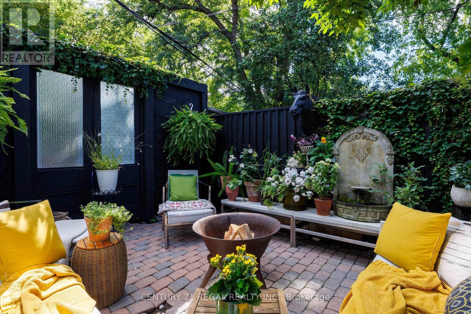 723 Durie Street, Toronto, Ontario  M6S 3H4 - Photo 11 - W12447909
