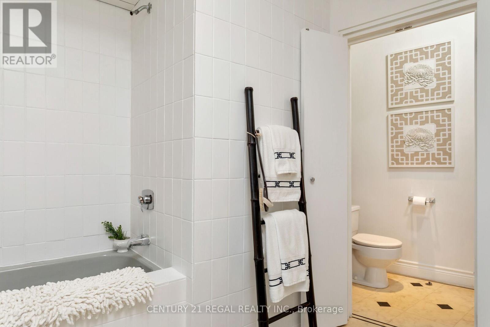 723 Durie Street, Toronto, Ontario  M6S 3H4 - Photo 15 - W12447909