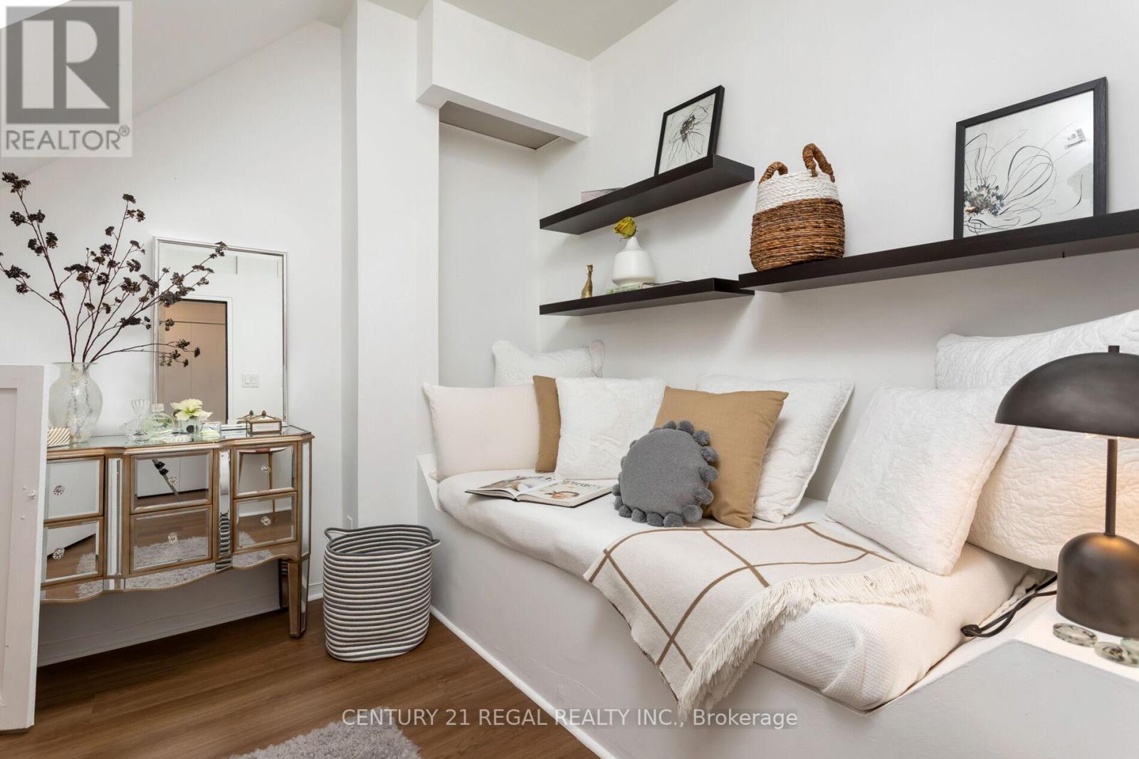 723 Durie Street, Toronto, Ontario  M6S 3H4 - Photo 19 - W12447909
