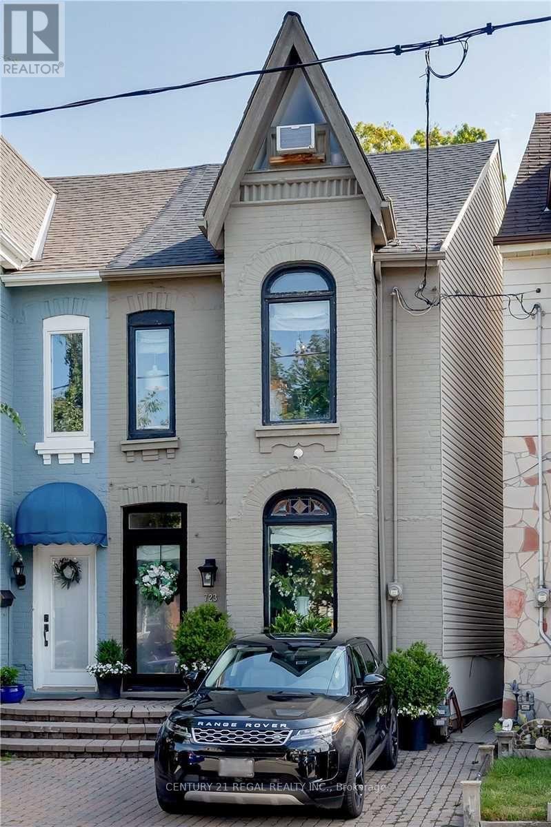 723 Durie Street, Toronto, Ontario  M6S 3H4 - Photo 29 - W12447909