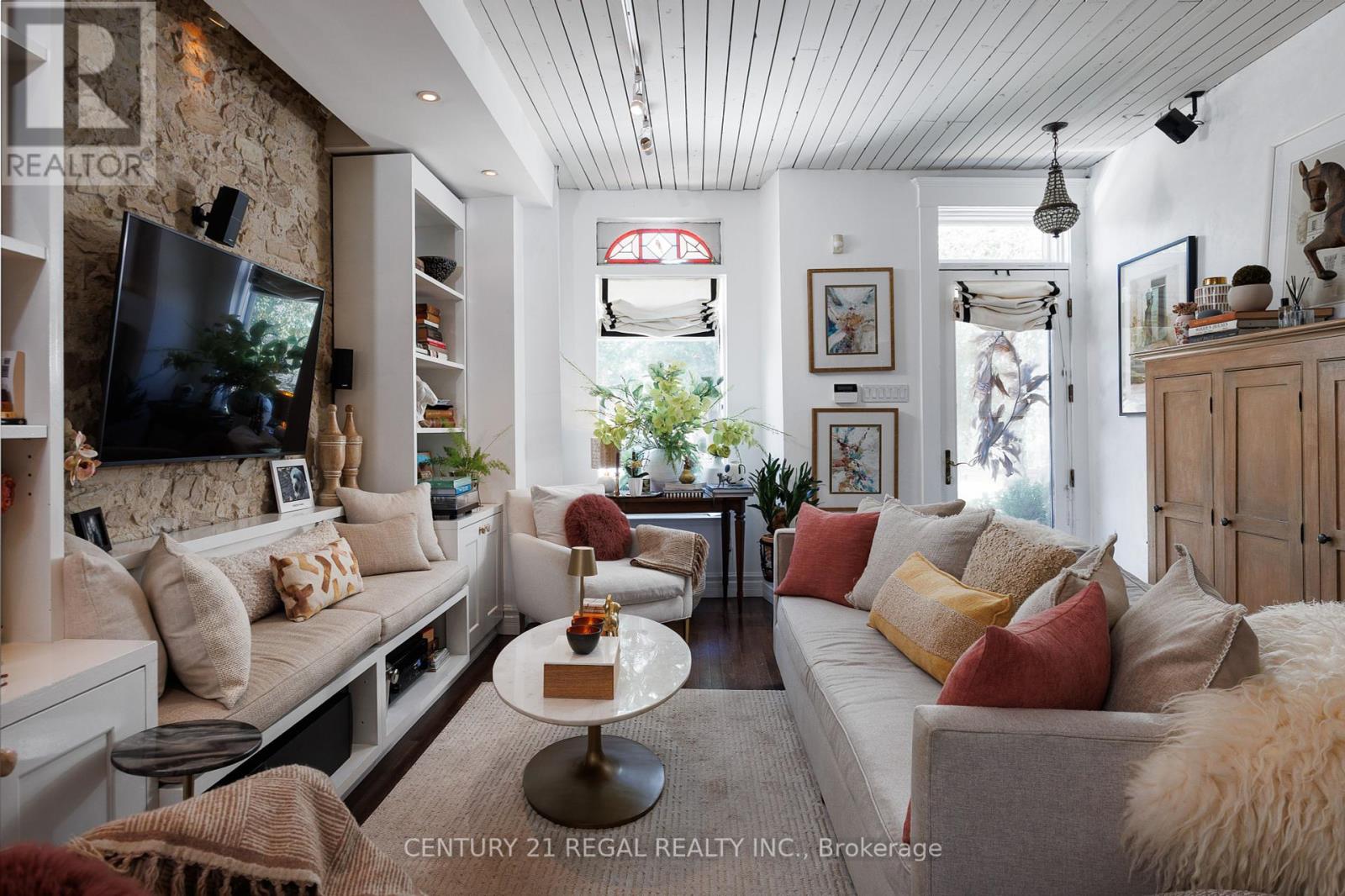 723 Durie Street, Toronto, Ontario  M6S 3H4 - Photo 3 - W12447909